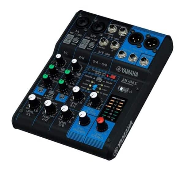 Découvrez notre test détaillé de la console Yamaha MG06X : caractéristiques, avantages et performances de cette petite table de mixage professionnelle.