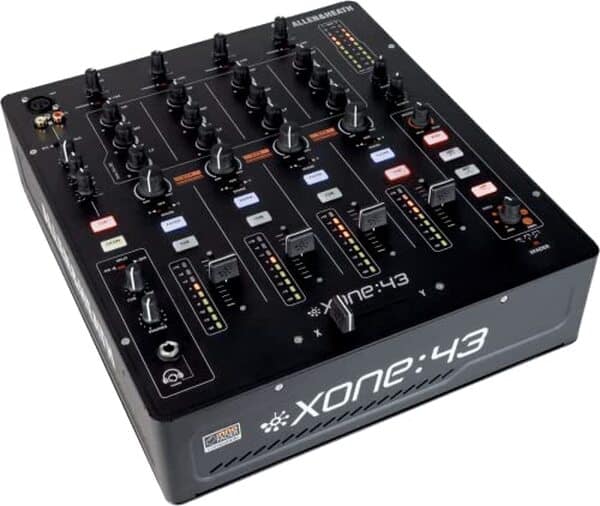 Découvrez notre test détaillé de la table de mixage Allen & Heath Xone 43 : caractéristiques, performances et avis sur ce mixer 4 canaux pour DJ professionnel.