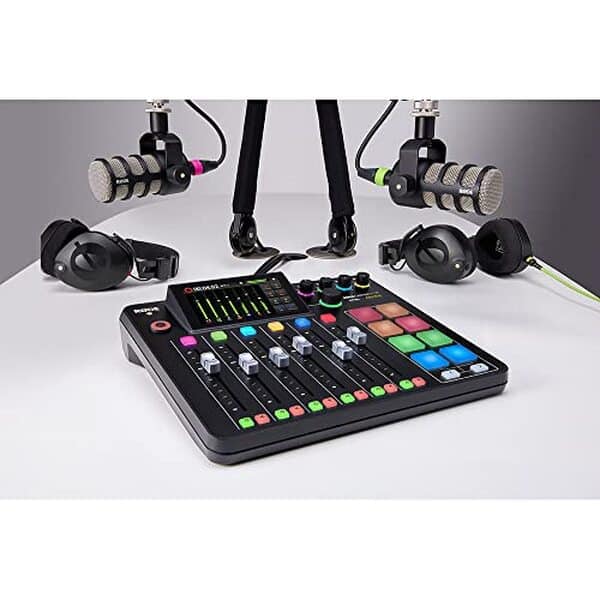 Découvrez notre test détaillé de la console RØDE RØDECaster Pro II : polyvalence audio, performances et caractéristiques pour podcasters et streamers.