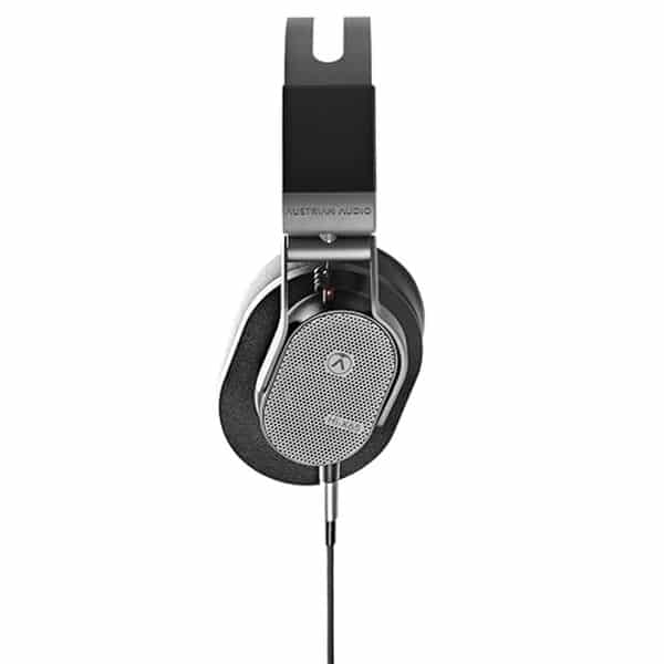 Découvrez le test complet du casque Austrian Audio Hi-X65 : performances audio professionnelles, confort mémoire de forme et ergonomie pour musiciens et ingénieurs du son.