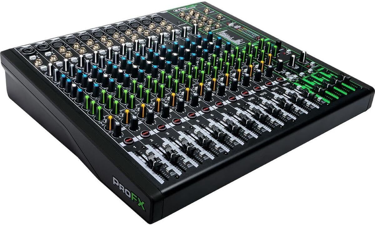 Test de la table de mixage Mackie ProFX16v3 : performance et polyvalence